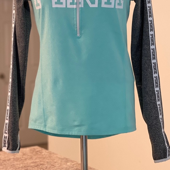 PINK Victoria’s Secret Jacket/pullover - Picture 2 of 10